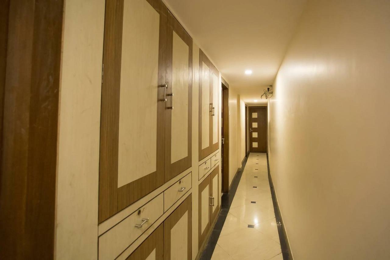 Hotel Grace Inn ムンバイ エクステリア 写真